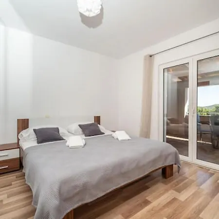 Iva & Luca Appartement *